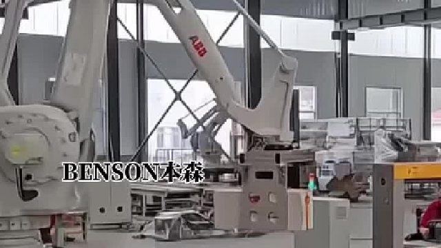 码垛机器人哪家好 调味品码垛箱子工业机械臂