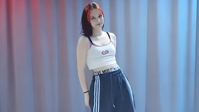 俄罗斯姑娘才艺表演24.03.08_小逗比(安娜)00