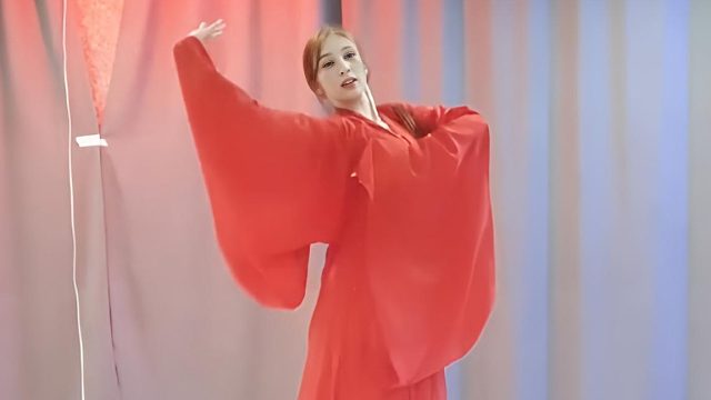 俄罗斯姑娘才艺表演24.03.10_静儿(拉达)02