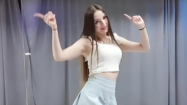 俄罗斯姑娘才艺表演24.03.10_空军(阿妮亚)03