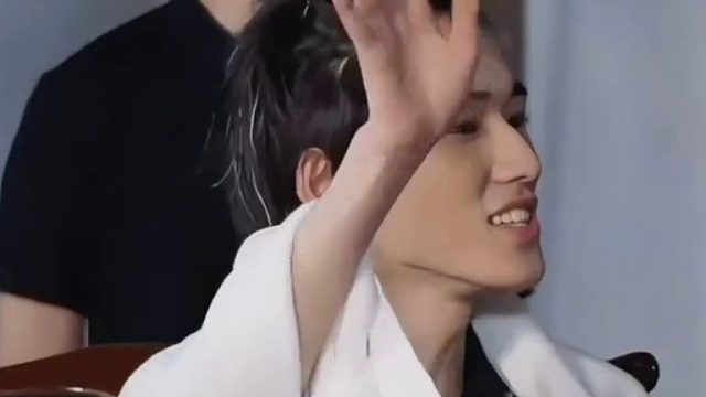 宋亚轩：你们怎么什么都吃过啊