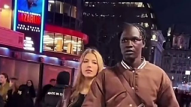 这个女的真漂亮