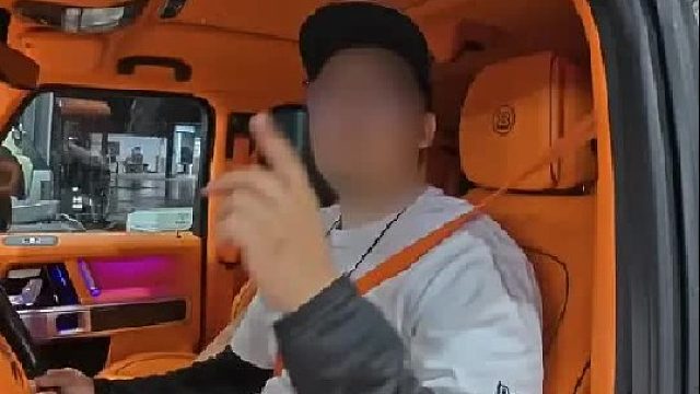 第一视角沉浸式体验奔驰G保养