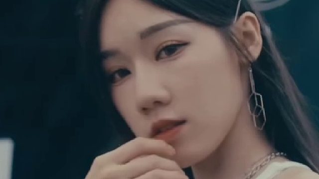 怎么还不谈恋爱 该不会是在等我吧