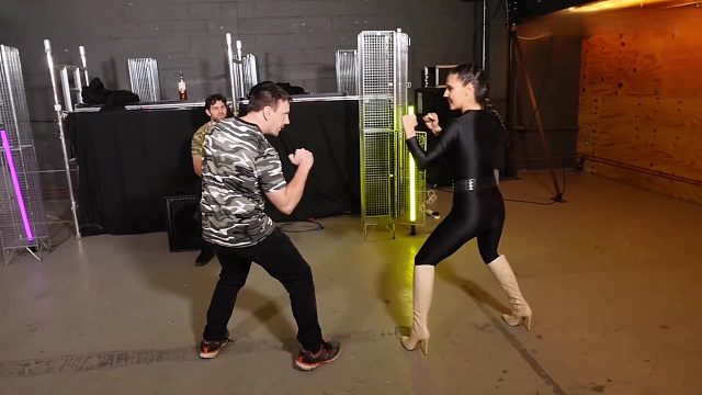 全程高能的长靴女特工