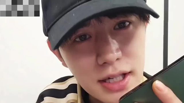 童锦程：你介不介意我们的视频有点肢体接触并且有点小暧昧！欲梦回复：接触狠狠的接触 #