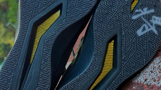 黄金碳板号称猛将️谁家鞋子这么嚣张️