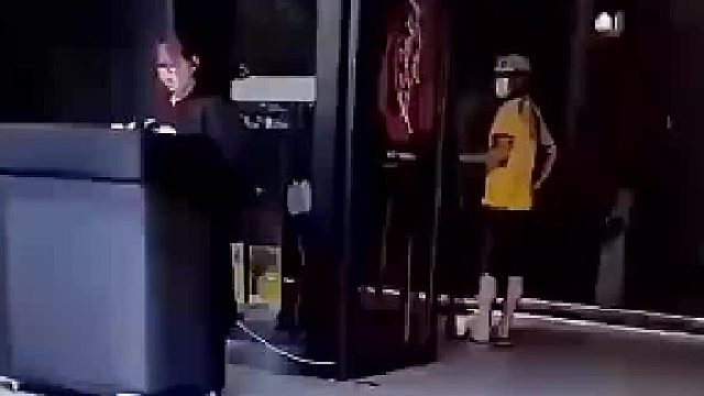 外卖小哥的一句话，成功触动到了肥人的点，结果一发不可收拾