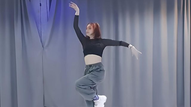 俄罗斯姑娘才艺表演24.03.13_小逗比(安娜)00