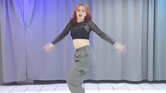 俄罗斯姑娘才艺表演24.03.13_小逗比(安娜)01