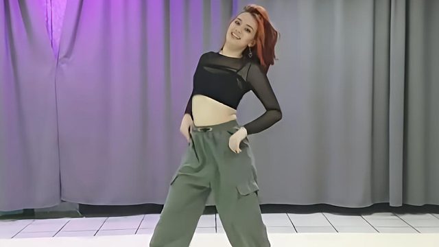 俄罗斯姑娘才艺表演24.03.13_小逗比(安娜)02