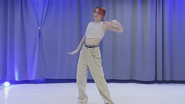 俄罗斯姑娘才艺表演24.03.14_小逗比(安娜)01