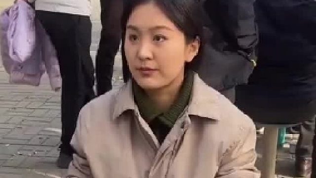 反赌视频：为了让观众看清楚把赢牌换成黑色！然后靠控骰子拿黑牌