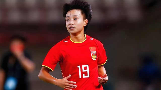 中国女足8球惨败亮点！张琳艳替补晃过英格兰防守抽射高出