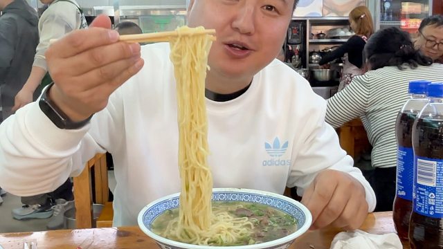 简单吃个拉面包头拉面的天花板，果然名不虚传