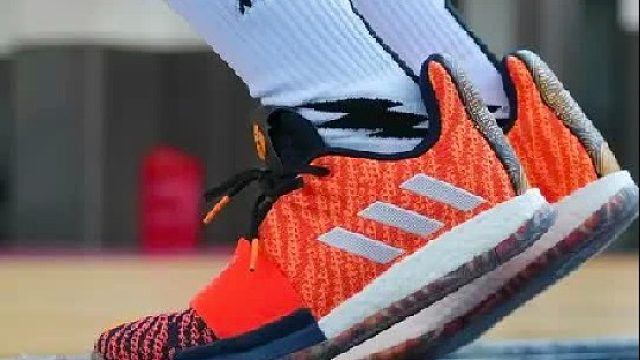 最爱的球鞋有了超搭的球衣