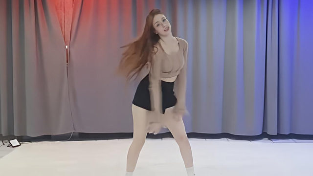 俄罗斯姑娘才艺表演24.03.14_静儿(拉达)00