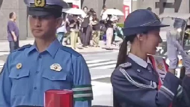 看我不爽可以看着我爽