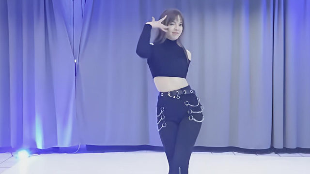 俄罗斯姑娘才艺表演24.03.14_烤肉(维多利亚)03