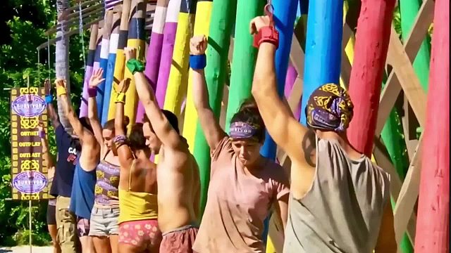 极限耐力挑战赛，只要拉着铁链不掉下，五万美刀就能抱回家