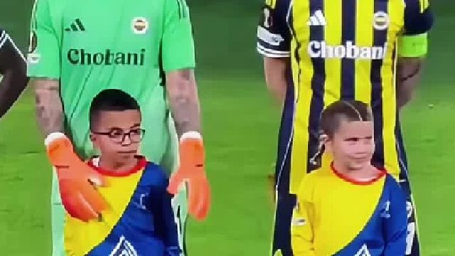 埃德森知道女球童是聋哑人后