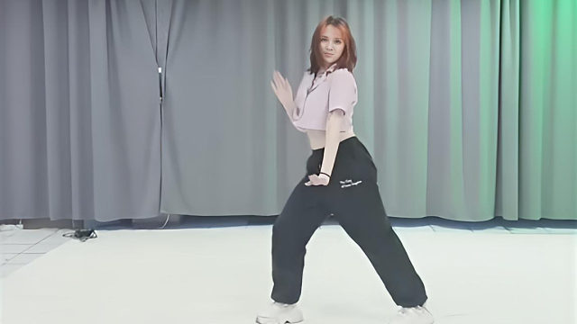 俄罗斯姑娘才艺表演24.03.17_小逗比(安娜)00