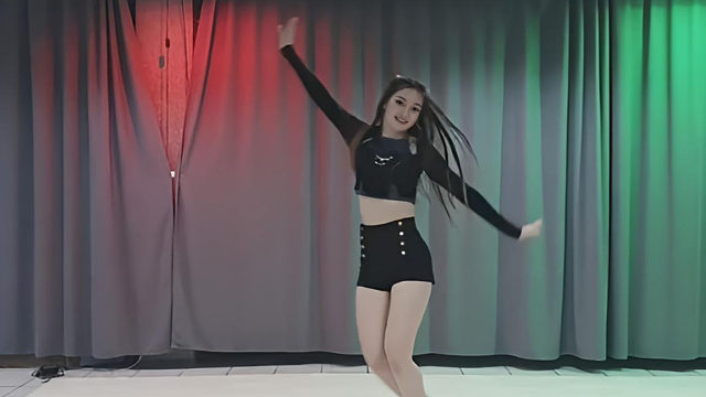 俄罗斯姑娘才艺表演24.03.17_空军(阿妮亚)09