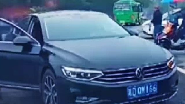 绝对不能惯着这种人