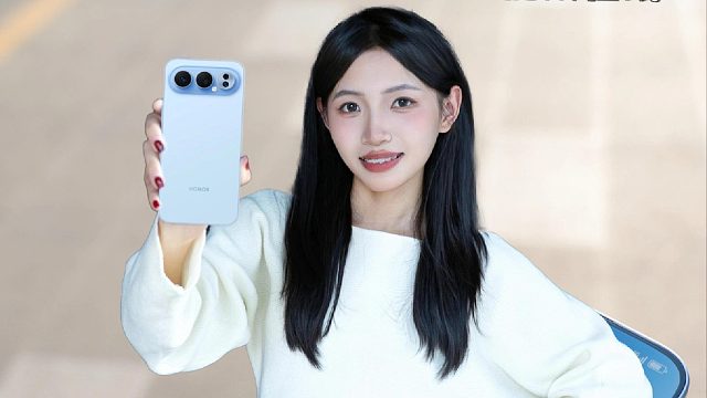 荣耀500 Pro把水晶装进了手机！