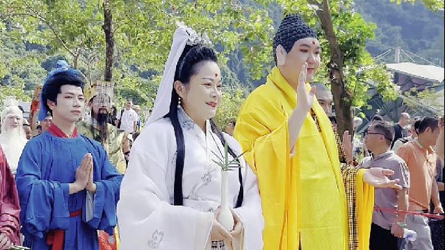 北有八达岭，南有观音山，人称仙山福地！