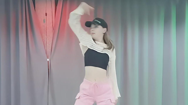 俄罗斯姑娘才艺表演24.03.17_烤肉(维多利亚)00