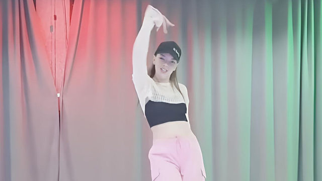 俄罗斯姑娘才艺表演24.03.17_烤肉(维多利亚)01