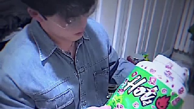 你们知道的，我是不爱笑的，但是最后那一句我笑喷了