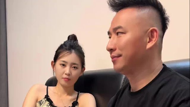 开个玩笑你玩不起啊