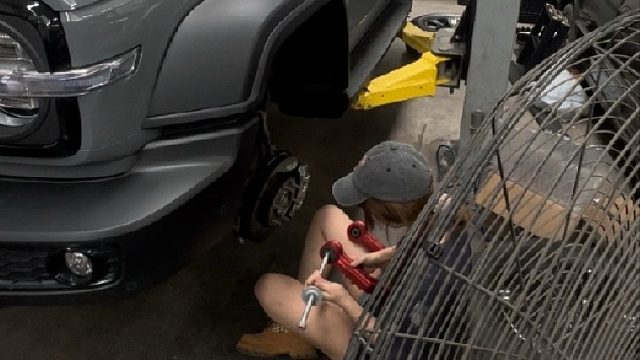 总要热爱点什么，要不然生活多无趣