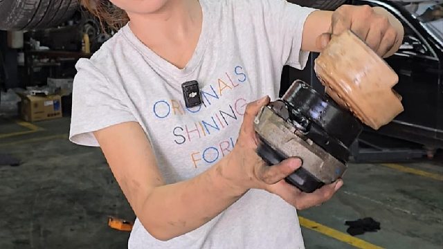 因为车子抖被相亲对象嫌弃了 咱得帮大哥把面子挣回来