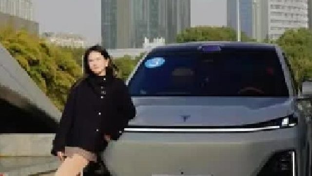 质疑→实测→彻底服了！华为乾崑智驾ADS太惊喜！