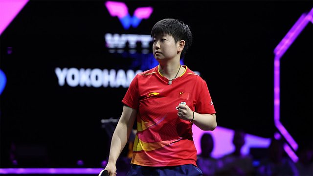 2-4落后！混团世界杯孙颖莎爆发上演逆袭，神奇发球让人琢磨不透