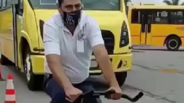 路过时再按一下喇叭就更加还原了