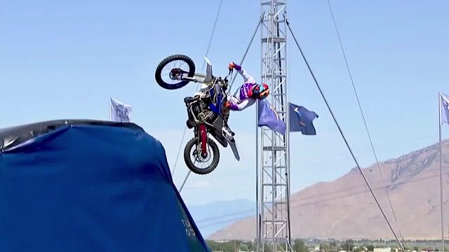 摩托车特技挑战中的名场面，哪个动作能完成，身家都不止百万