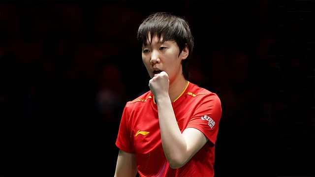 8-10落后！结果混团世界杯王曼昱爆发上演逆袭，伊藤美诚懵了