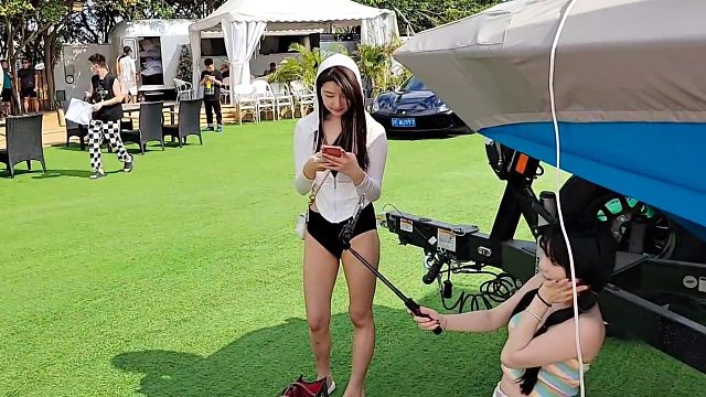 童：一生要出片的中国女人，这屁股不烫吗