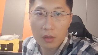 特魯姆普戰(zhàn)勝羅伯遜進入決賽，將在明日展開衛(wèi)冕之戰(zhàn)