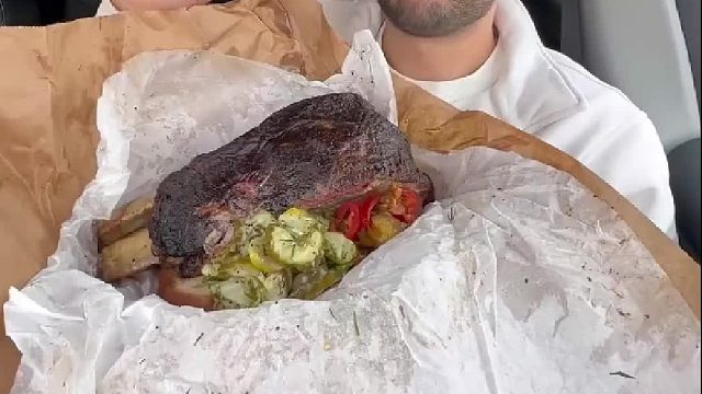 小哥今年吃的最贵的一顿，看看都吃了啥