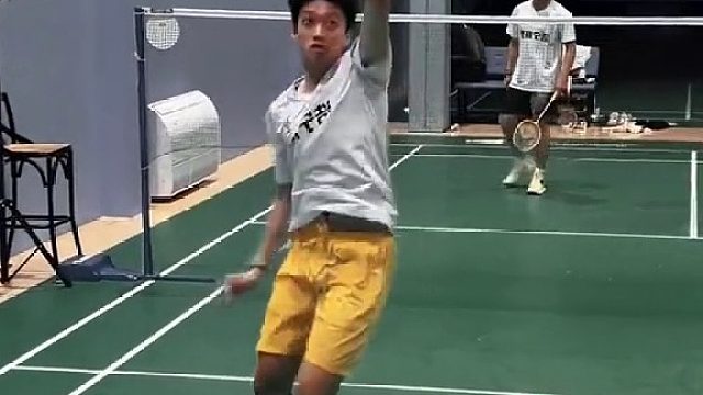 开了眼了……原来羽毛球可以这么打