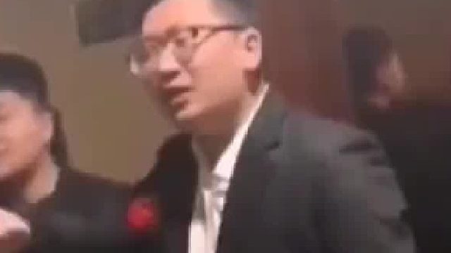 新郎接新娘回家，伴郎幽默不失礼貌都没有伴娘开心，哈哈