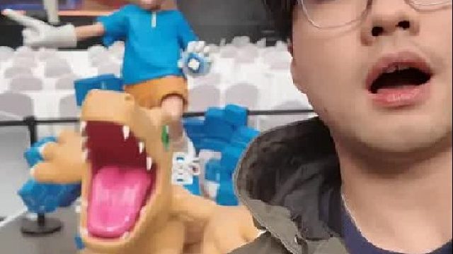 我是如何一分钱没花从万代抢来17发谷子的