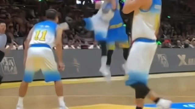 还曾经在全明星比赛上追身天帽NBA林书豪