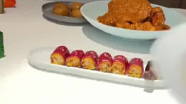 白月光非得是人吗，女子：150一口的虾我能记一辈子