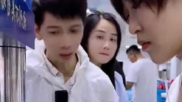 传削听了都下跪